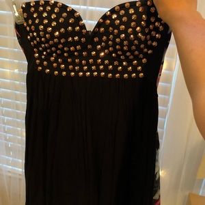 Strapless black flowy dress